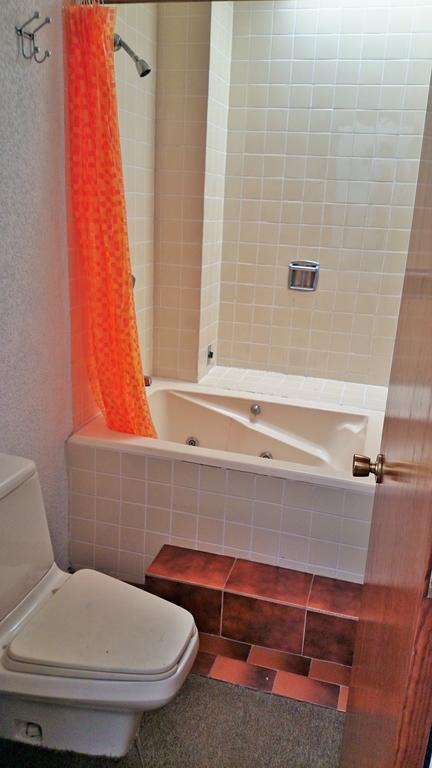 Hostal Abundantia เม็กซิโกซิตี้ ภายนอก รูปภาพ